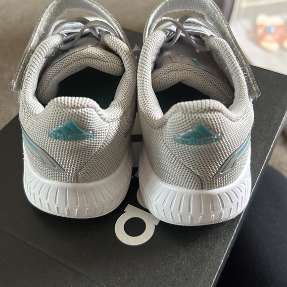 Toddler Adidas - Picture 2 of 3